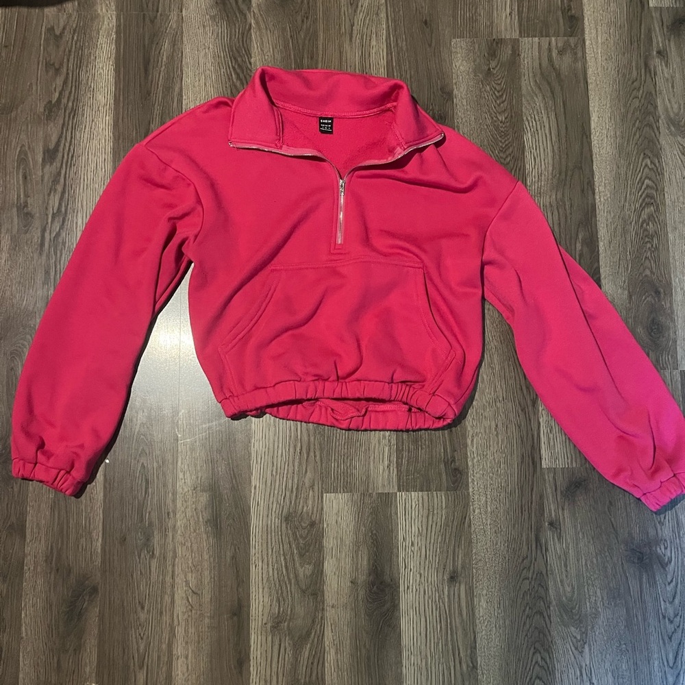 Cropped SHEIN pink sweatshirt